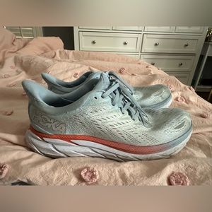 Hoka Clifton 8s 9.5 WIDE